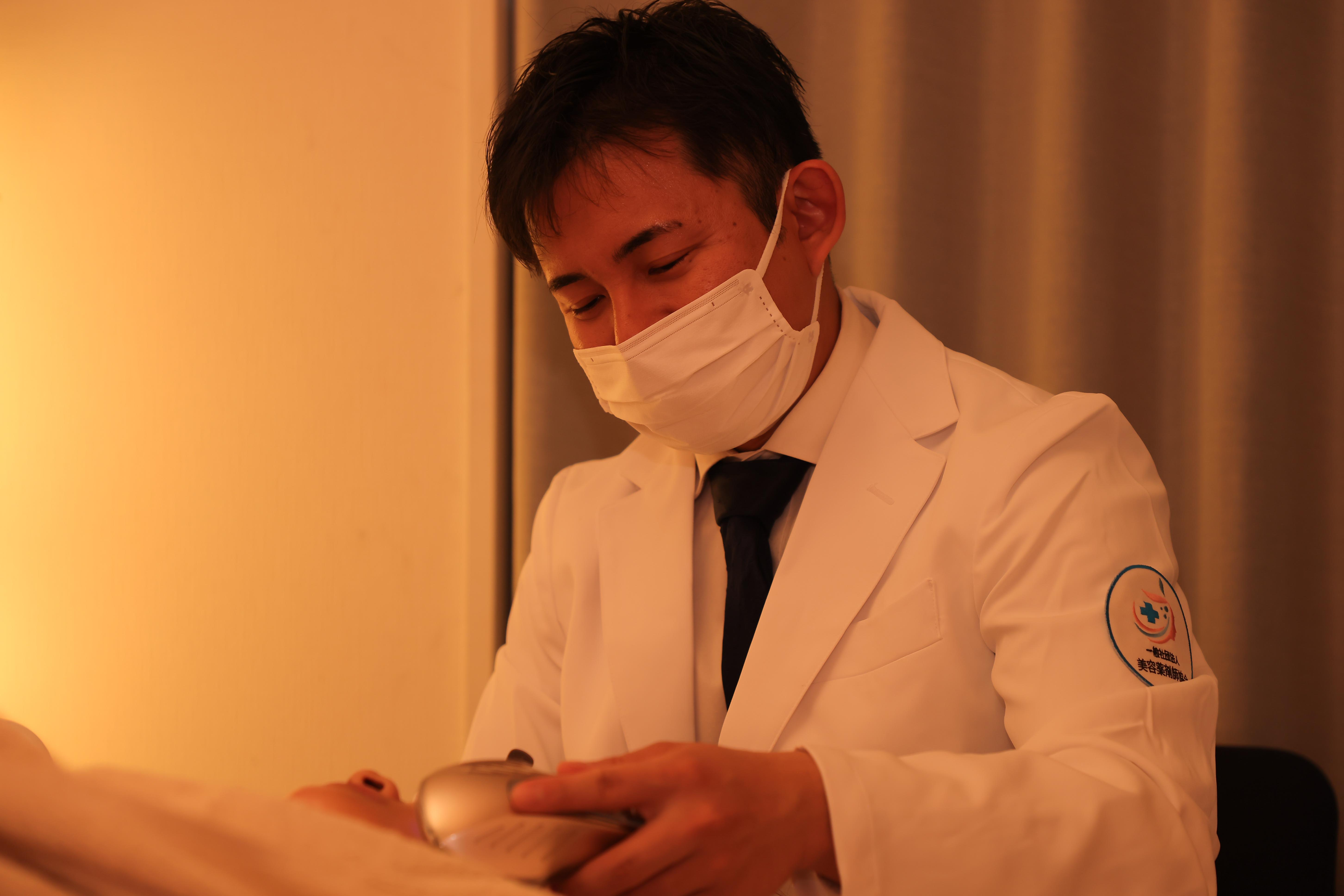 皮膚科専門医の監修